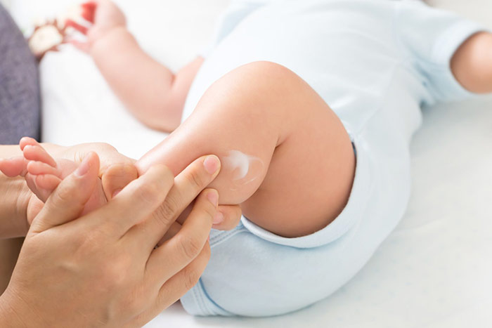 Jak nawilżać skórę niemowlęcia?