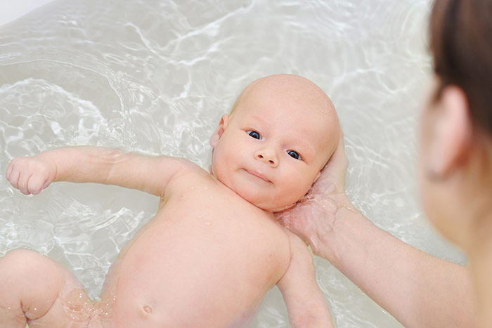Kąpiel niemowlaka – delikatne produkty dla najmłodszej skóry