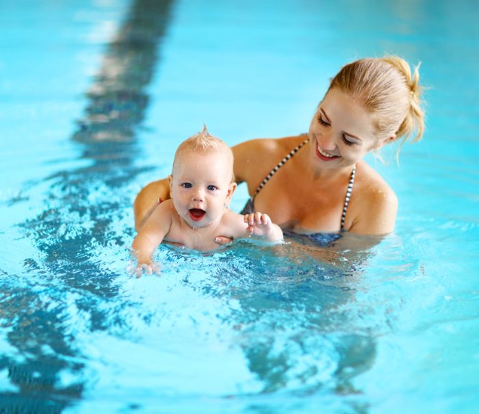 2310 do publikacji+ Pierwsze wizyty na basenie - jak zadbać o skórę młodego pływaka_ POPR